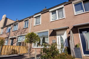 Kloosterpoort 27, GROOTEBROEK