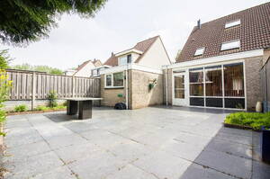 De Bouw 195, BOVENKARSPEL