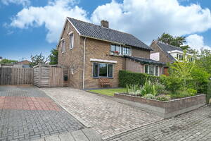 Nieuweweg 44, ANNA PAULOWNA