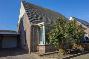 De Veer 25, BOVENKARSPEL