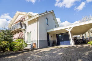 Rozeboomlaan 19, BOVENKARSPEL