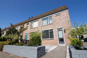 Flosbeugel 44, ENKHUIZEN