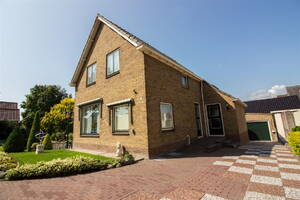 Esdoornlaan 2, GROOTEBROEK