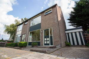 Oranje Nassaustraat 20, BOVENKARSPEL