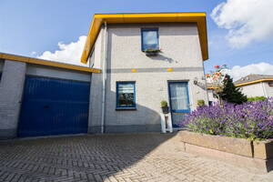 De Roos 13, BOVENKARSPEL