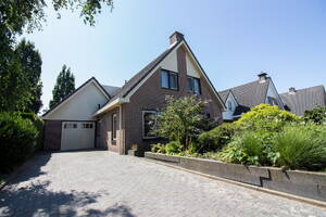 Hulft 11, BOVENKARSPEL