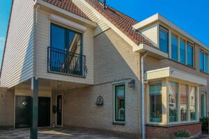 Middenweg 13, BOVENKARSPEL