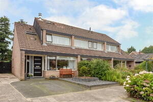 Pieter Dekkerstraat 6, WINKEL